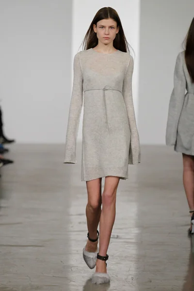 Look 9